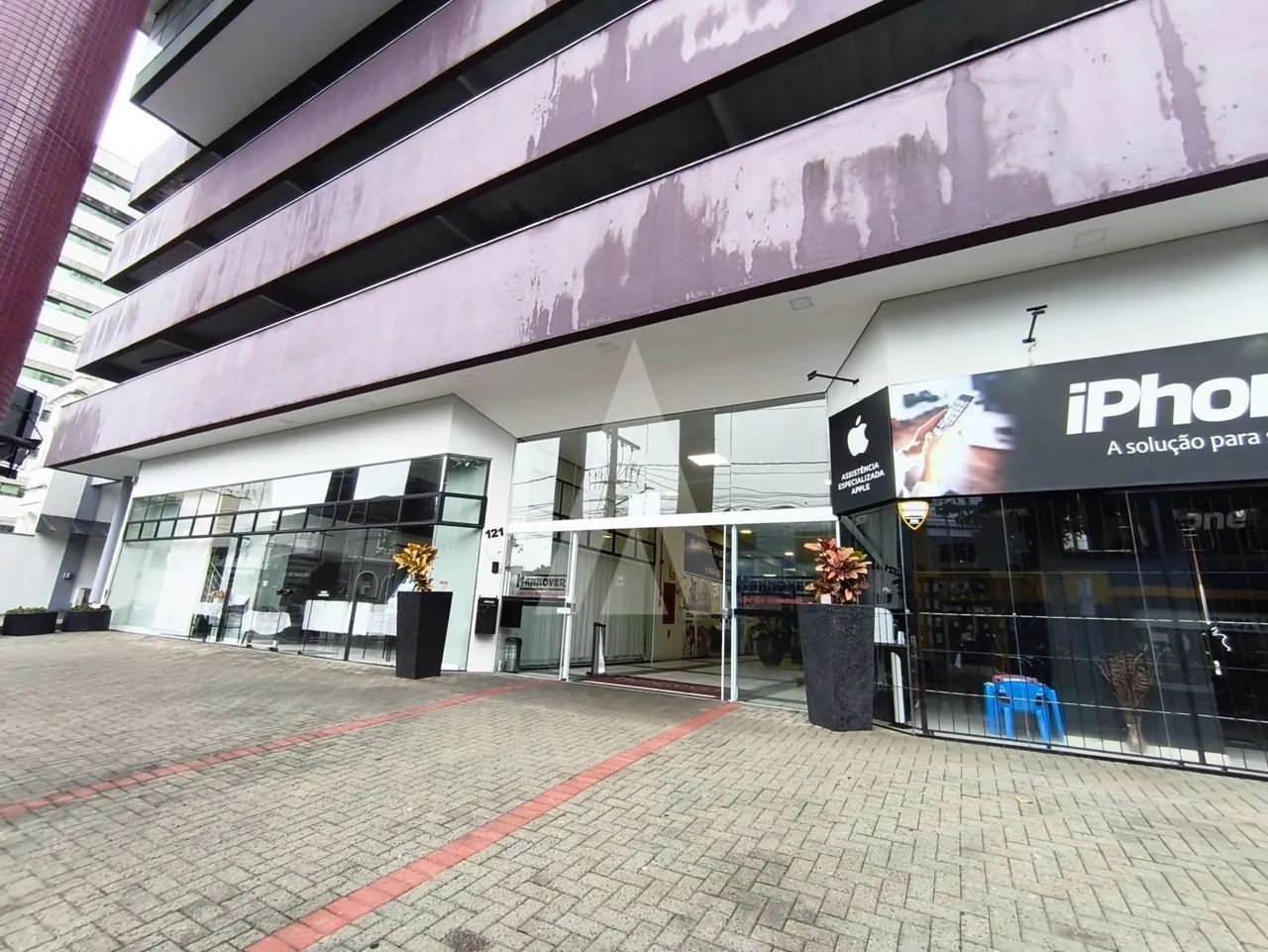 LOJA EM PREDIO COMERCIAL DE FÁCIL ACESSO E NO CORAÇÃO DA CIDADE COM 40M²