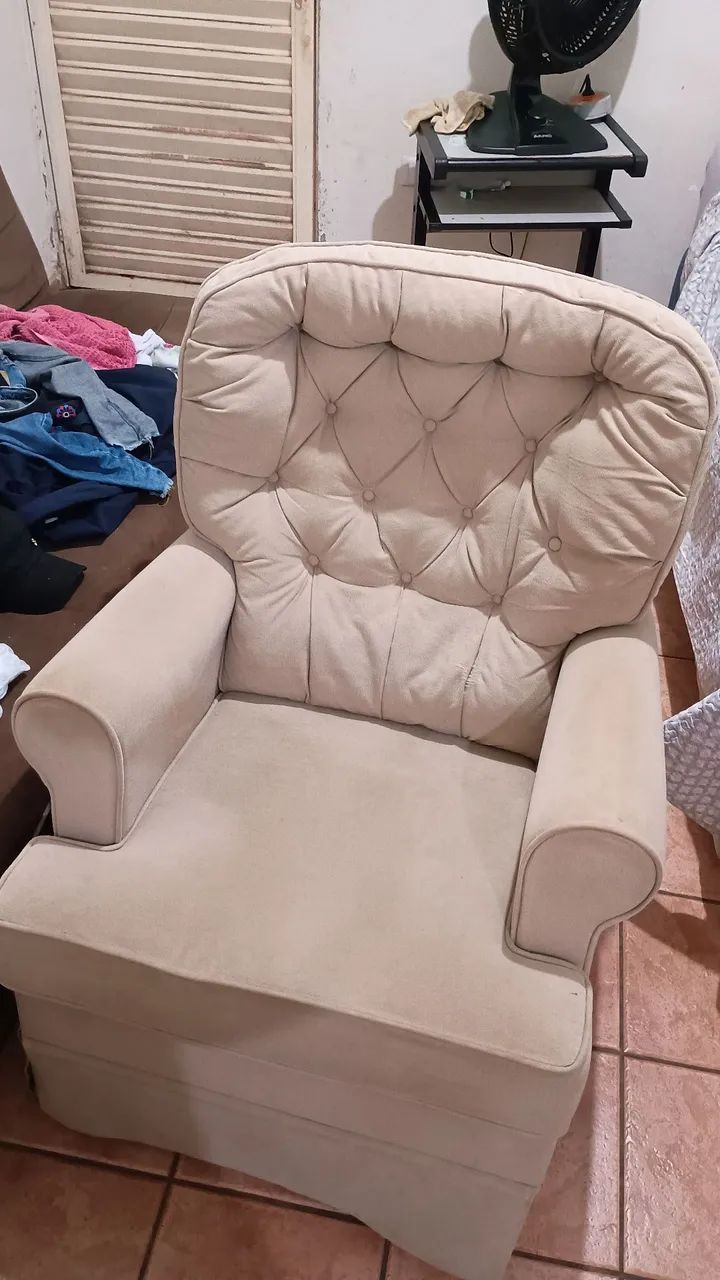Poltrona giratória e reclinável  - Foto 2