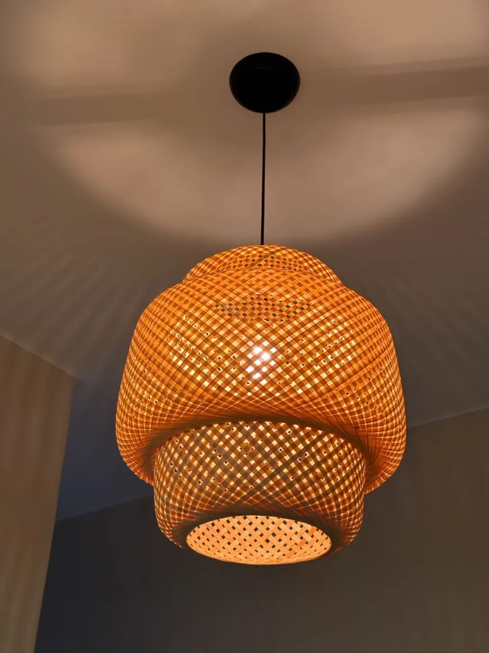 Lustre em palha com Lâmpada 