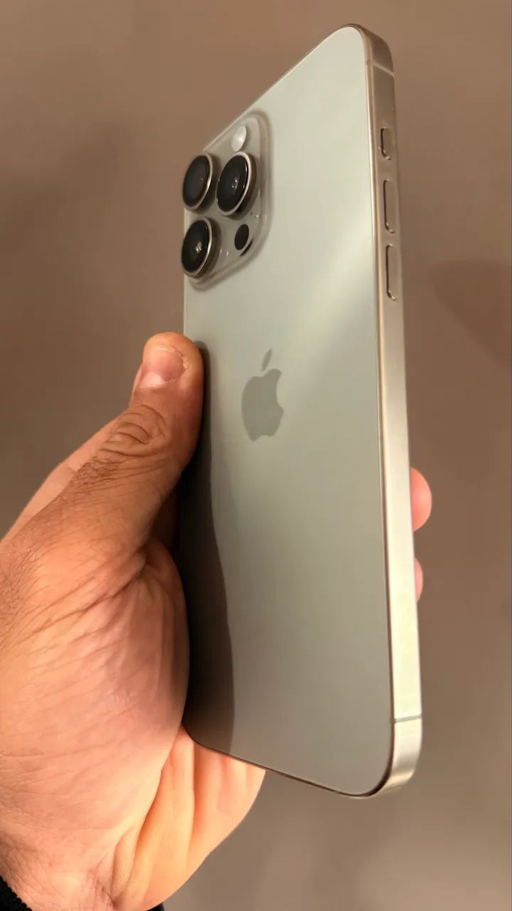Iphone 16 pro max 256 gigas  - Foto 2