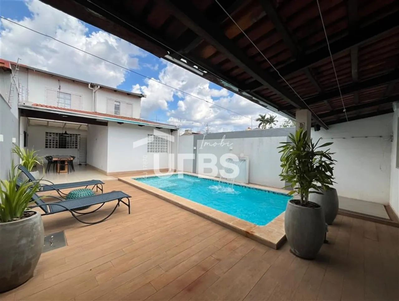 0 - Casa 4 quartos, sendo 1 suíte