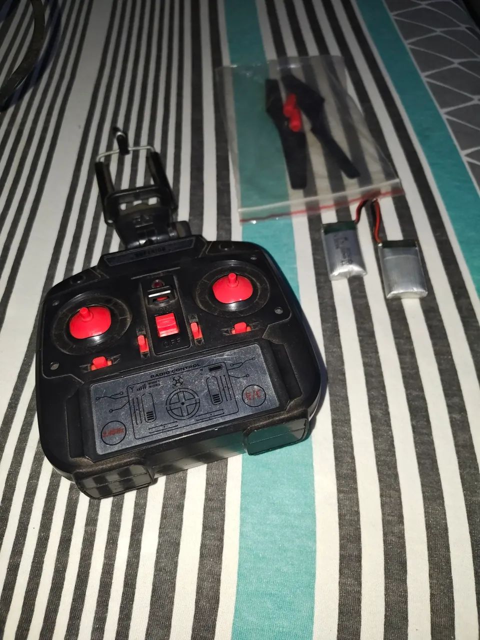 Drone com Controle + 2 Baterias | Funcionando - Foto 4