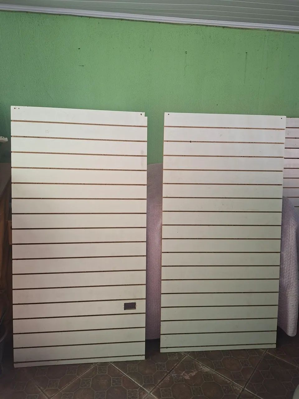 Painel canaletado e ganchos - Foto 2