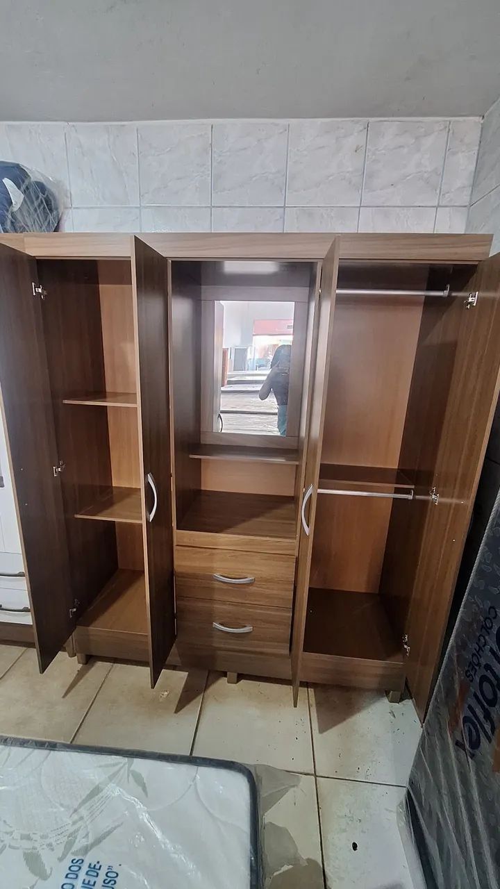 Guarda roupa capelinha novo - Foto 2