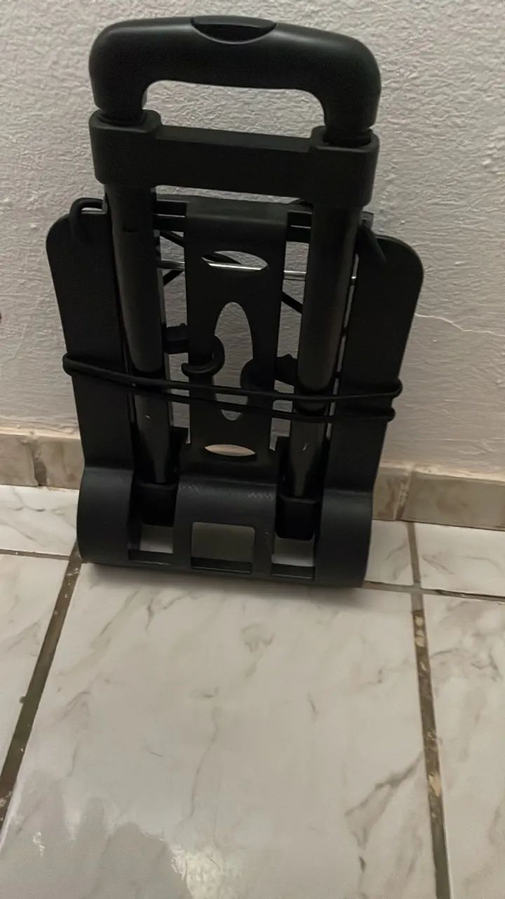 Carrinho dobrável com rodinhas 