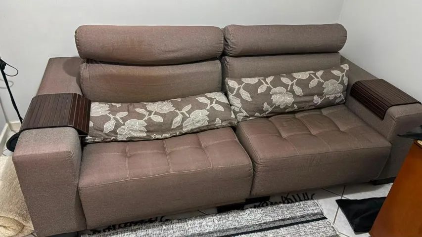 SOFÁ RETRATIL SEMINOVO - EM ÓTIMO ESTADO - Foto 3