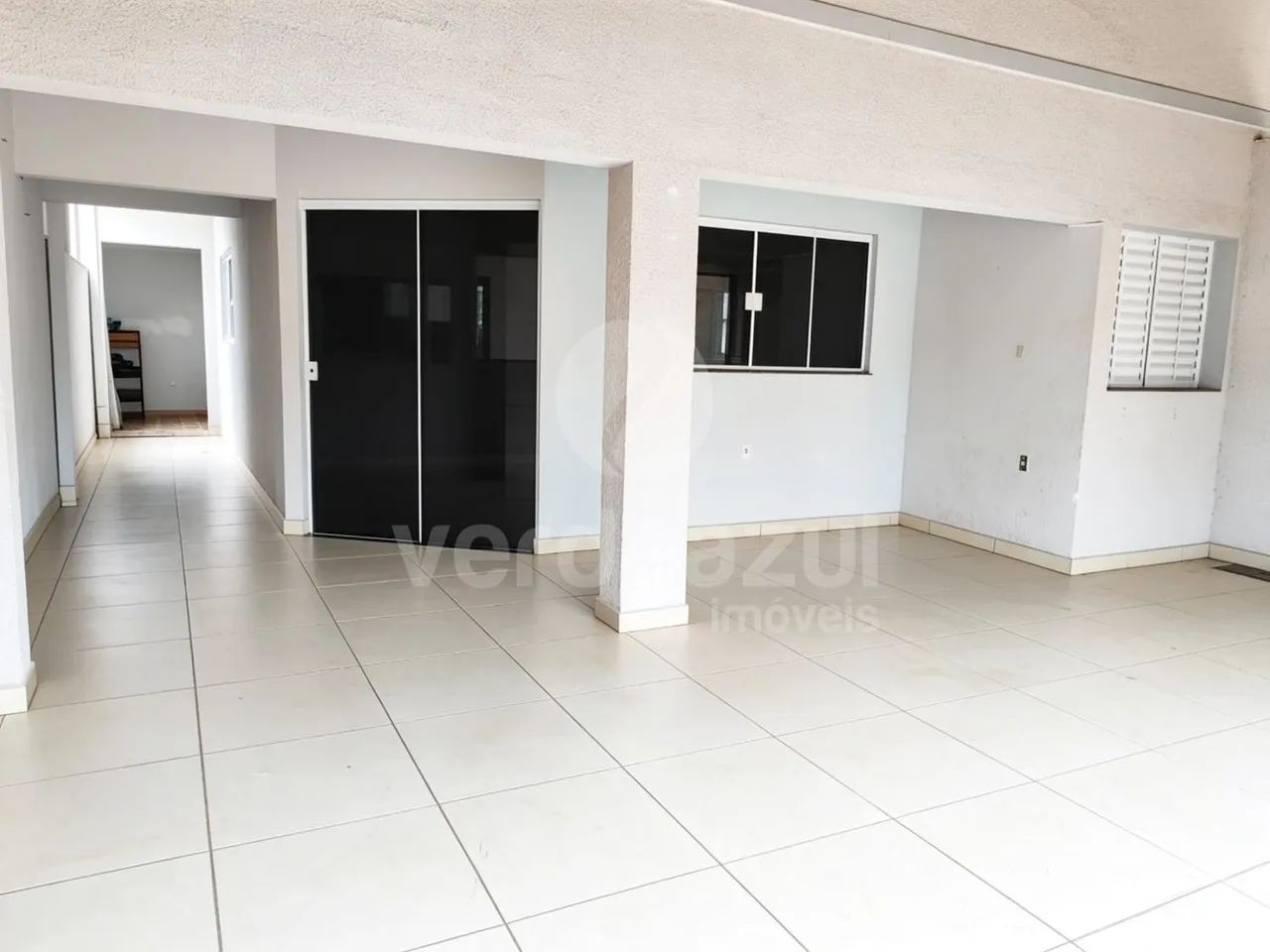 Casa com edícula, com 4 quartos, 2 banheiros no Jd. Adelaide em Hortolândia-SP. - Foto 2