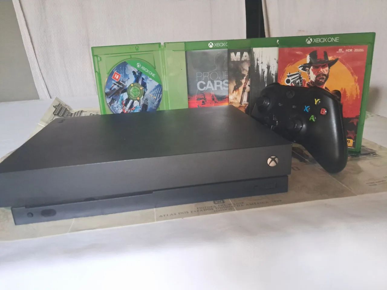 Xbox One X - 1TB 