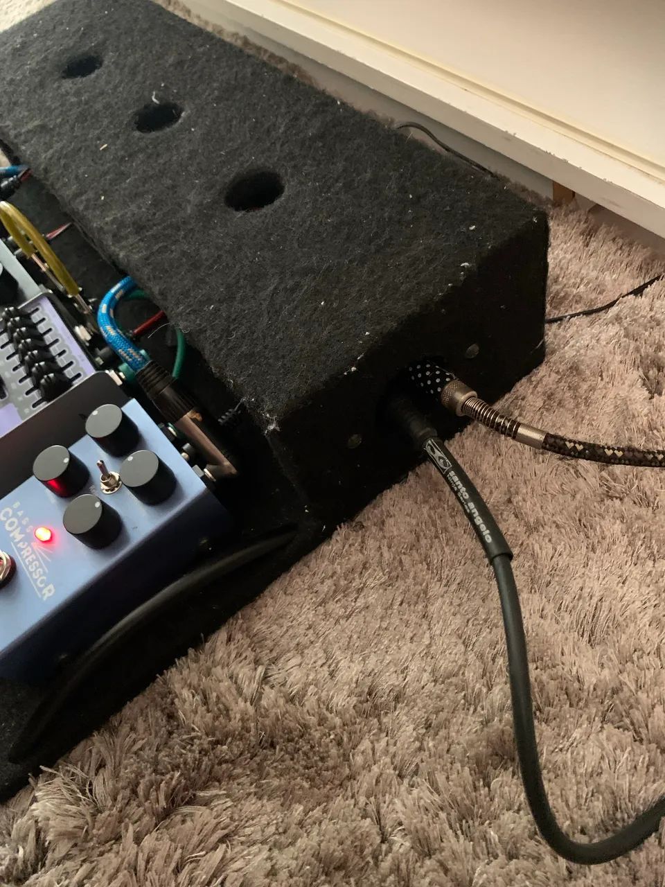 Pedalboard Handmade com entrada e saída de áudio  - Foto 3