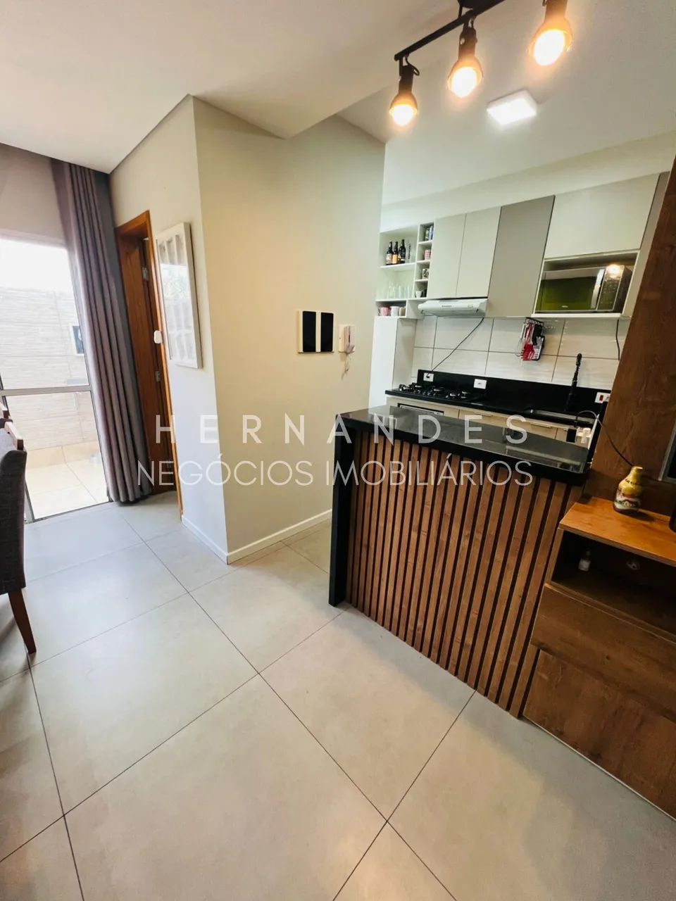 Venda de Casa em Condomínio de Luxo em Santana de Parnaíba-SP, 3 Quartos e 2 Vagas de Gara - Foto 5