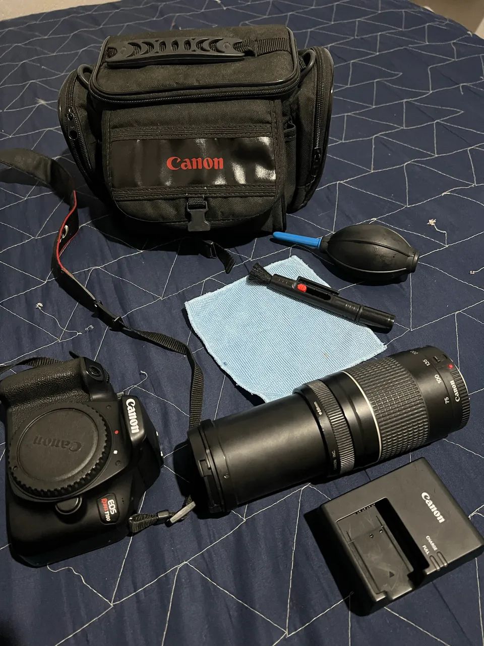VENDO CÂMERA t100 e lente 75-300! Precisa apenas de limpeza 2,500