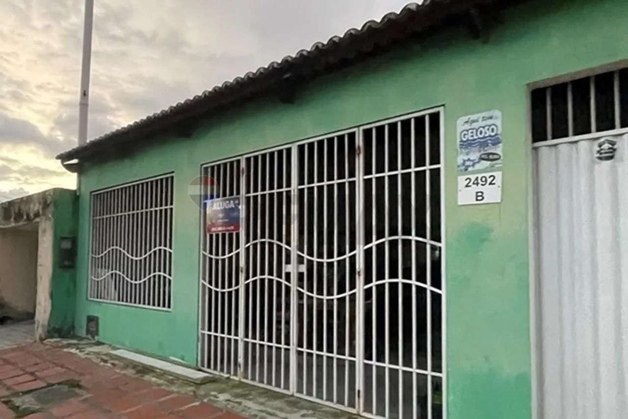 Aluga-se casa Comercial na Lagoa Nova: Expanda Seu Negócio!"