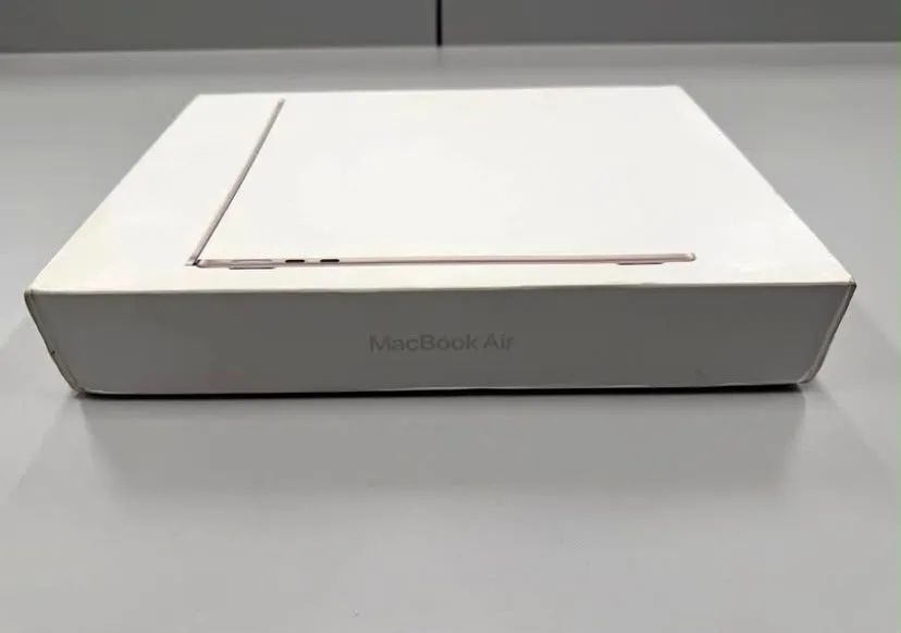 Vendo MacBook  Air M4 2025  - Foto 2