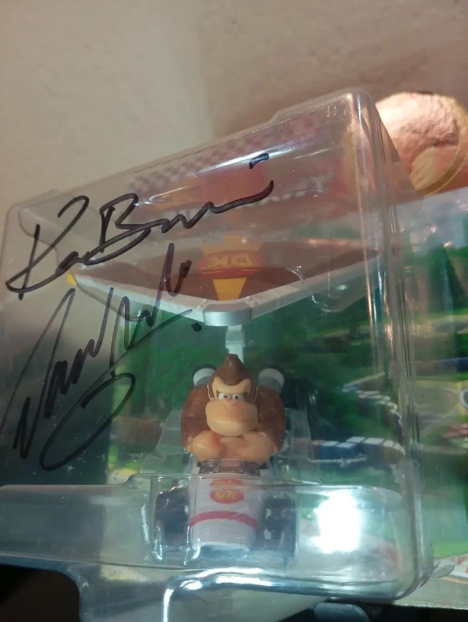 Hot Wheels Miniatura Mario Kart Donkey Kong - ASSINADA - Foto 3