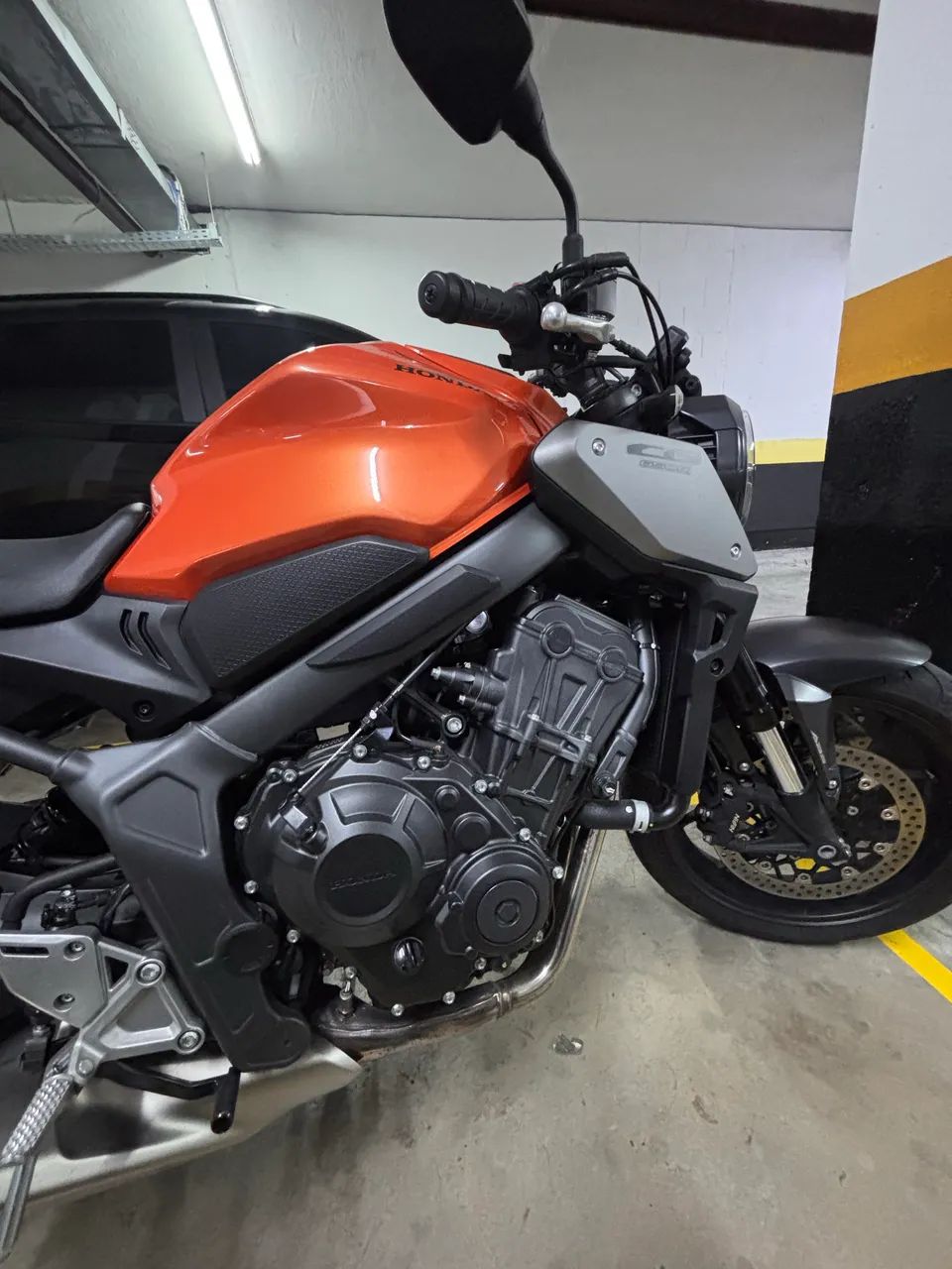 CB 650r 2024 - Foto 5