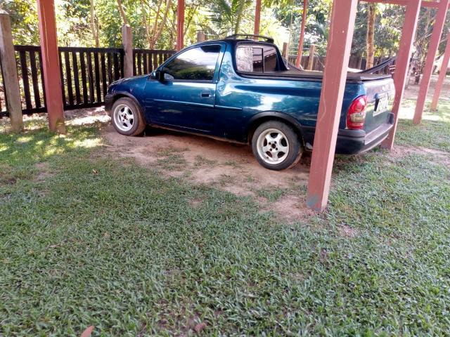 Vende-se ou troca por saveiro - Foto 5
