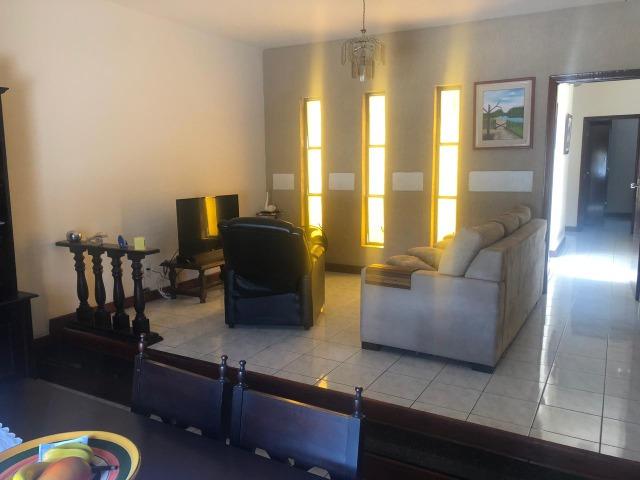 Casa terrea em condominio na Independência estuda permuta