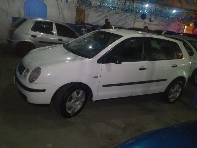 Polo Hatch 1.6 ano 2005 branco 4 portas completo emplacado 2019 troco - Foto 2