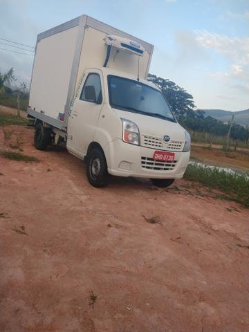 Vendo camionete fosion baú para congelado
