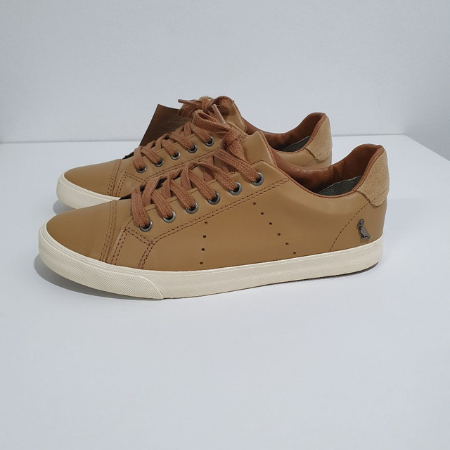 tenis forma grande