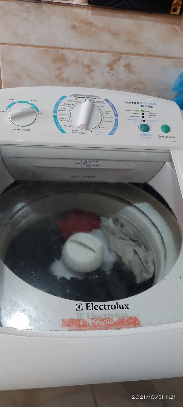 Máquina de lavar 9kg Eletrolux