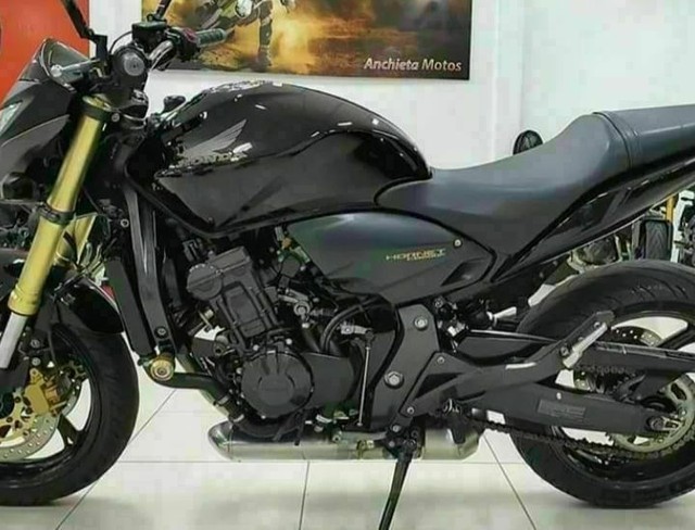 HONDA CB HORNET 600
