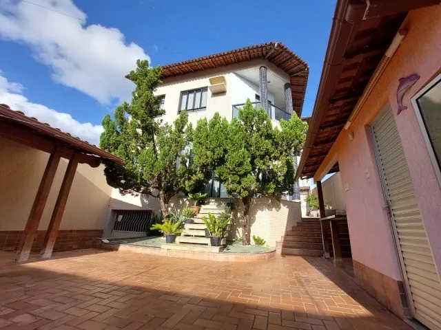 Casa Duplex 03 quartos com piscina e excelente localização em Maria das Graças - Colatina