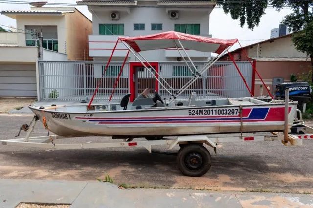 Lancha c/ Motor Mercury Sea pro 25