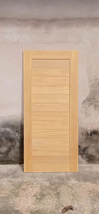 Porta em Madeira Maciça Tatajuba