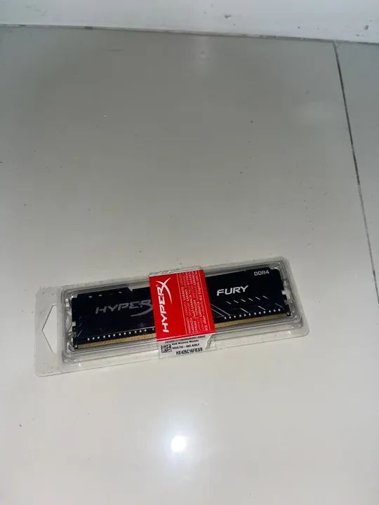 Duas memorias ram de 8gb e 2666