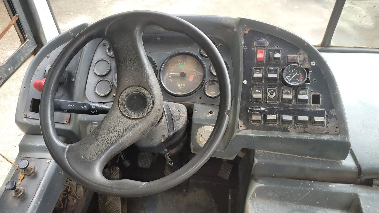 Mercedes-Benz Apache 2010 dianteiro - Foto 5