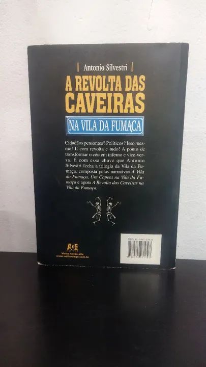 A Revolta das Caveiras na Vila da Fumaça - Livro - Foto 2