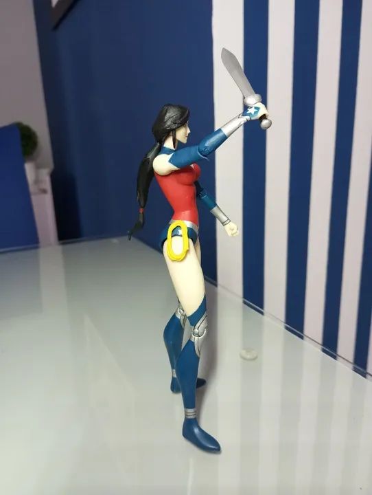 Wonder Woman - Justice League War - DC Collectibles - Foto 3