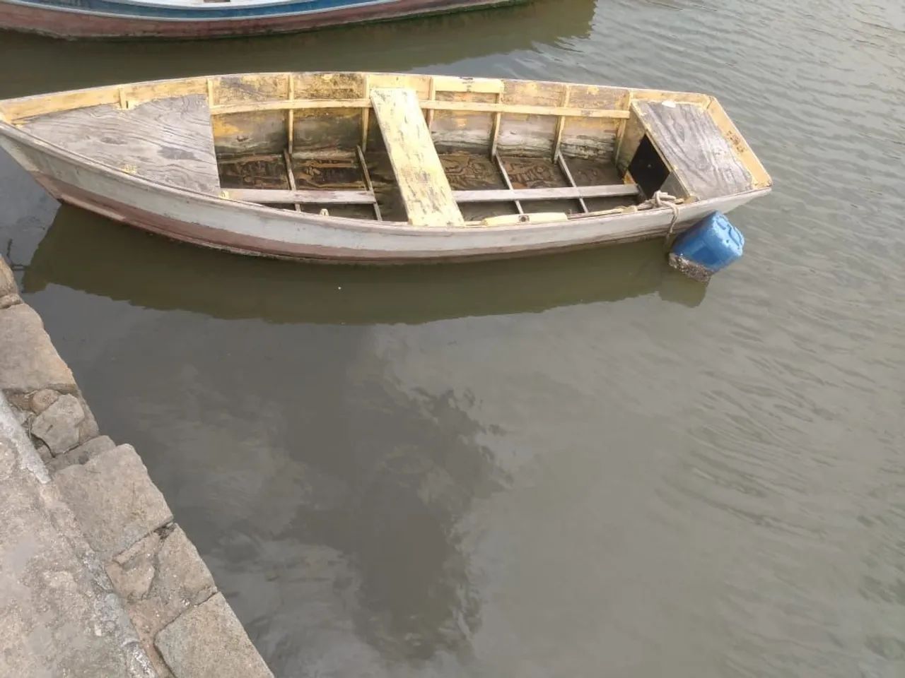 Barco  medindo 3.70 por  1.80 - Foto 4