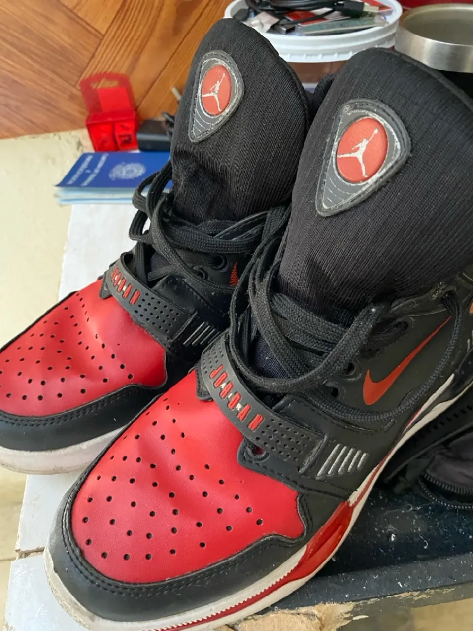Tênis Jordan - Design Clássico e Conforto