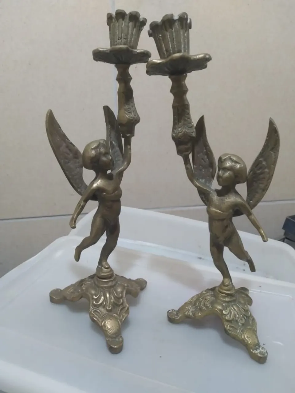 Candelabros de Anjo em Bronze Antigo