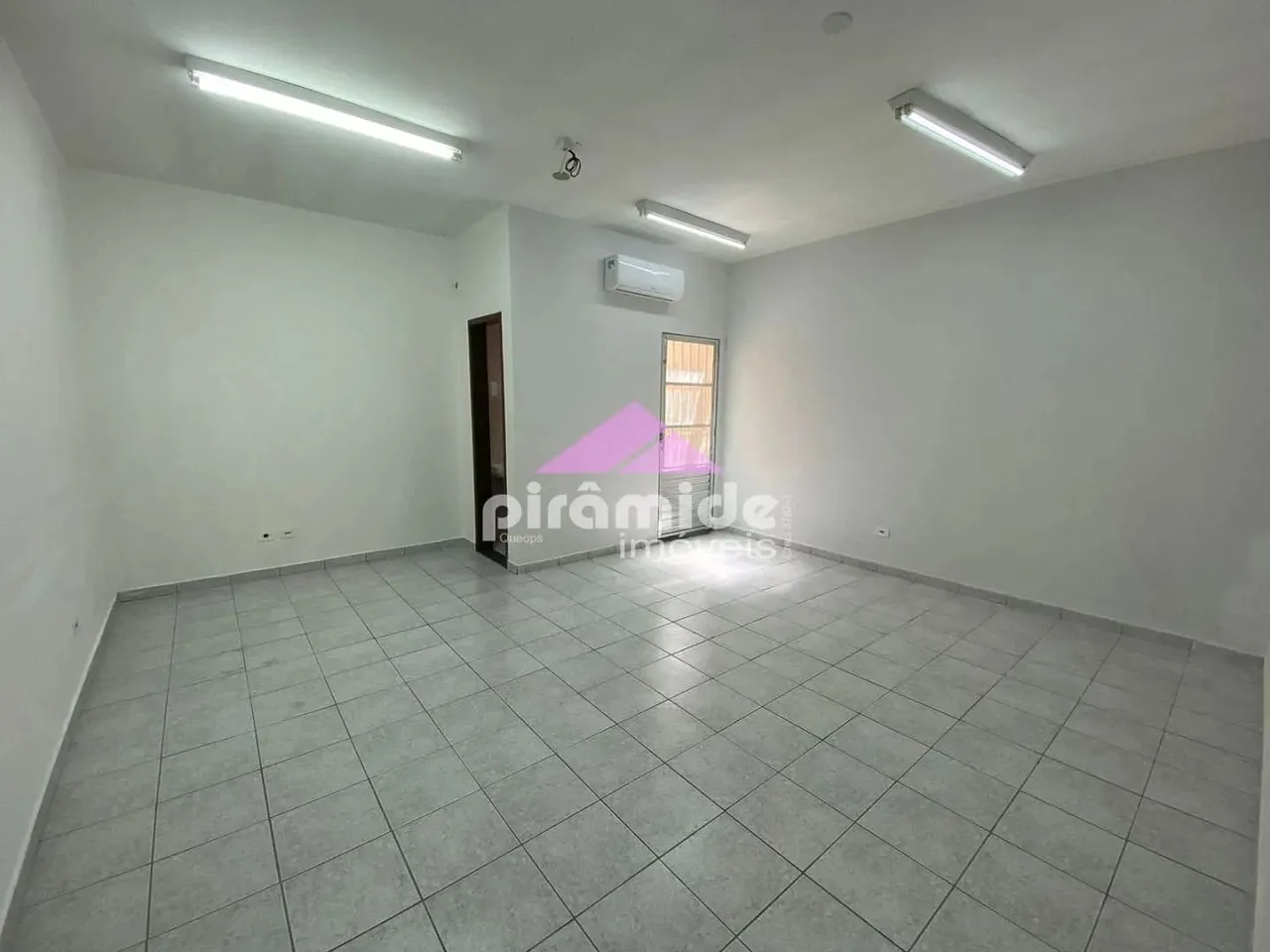 Sala para alugar, 30 m² por R$ 890,30/mês - Centro - São José dos Campos/SP
