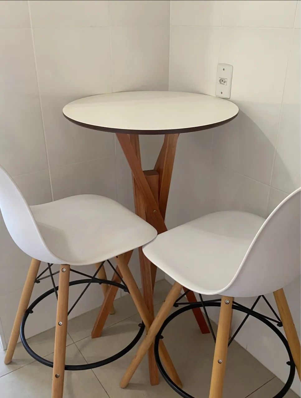 Mesa bistrô com duas cadeiras64385925402115120