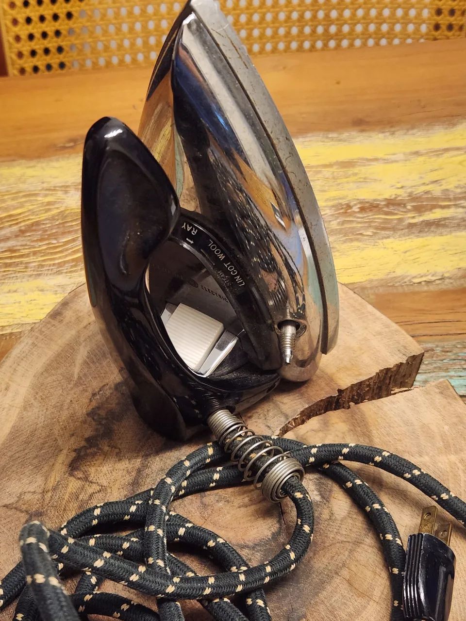 Ferro de passar roupa Vintage GE - Foto 5