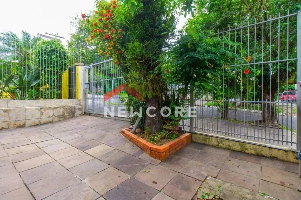 Casa em Rua Irene Capponi Santiago - Cristo Redentor - Porto Alegre/RS