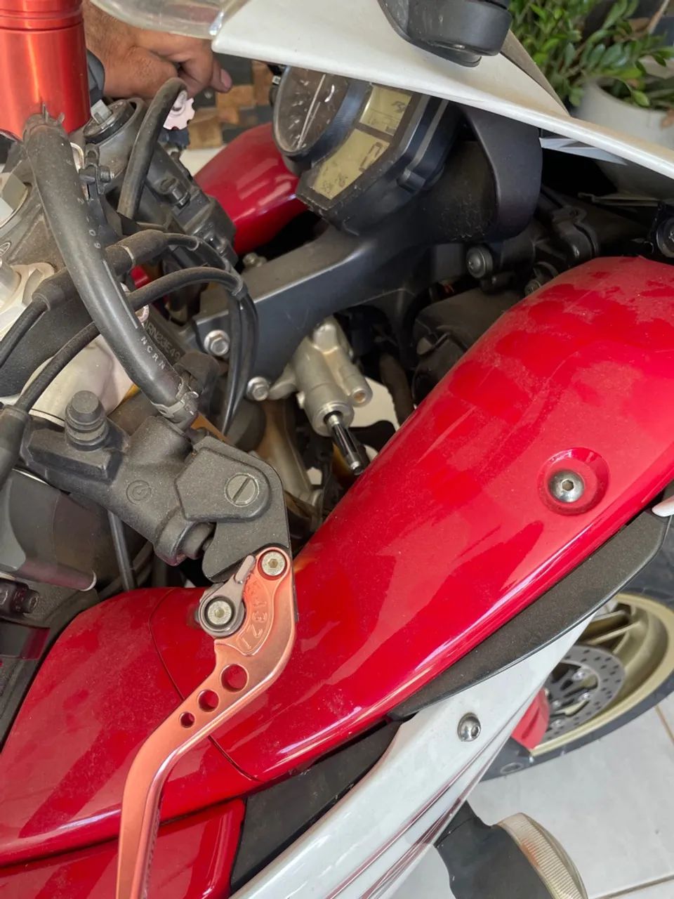 Yamaha R1-1000 - Foto 4