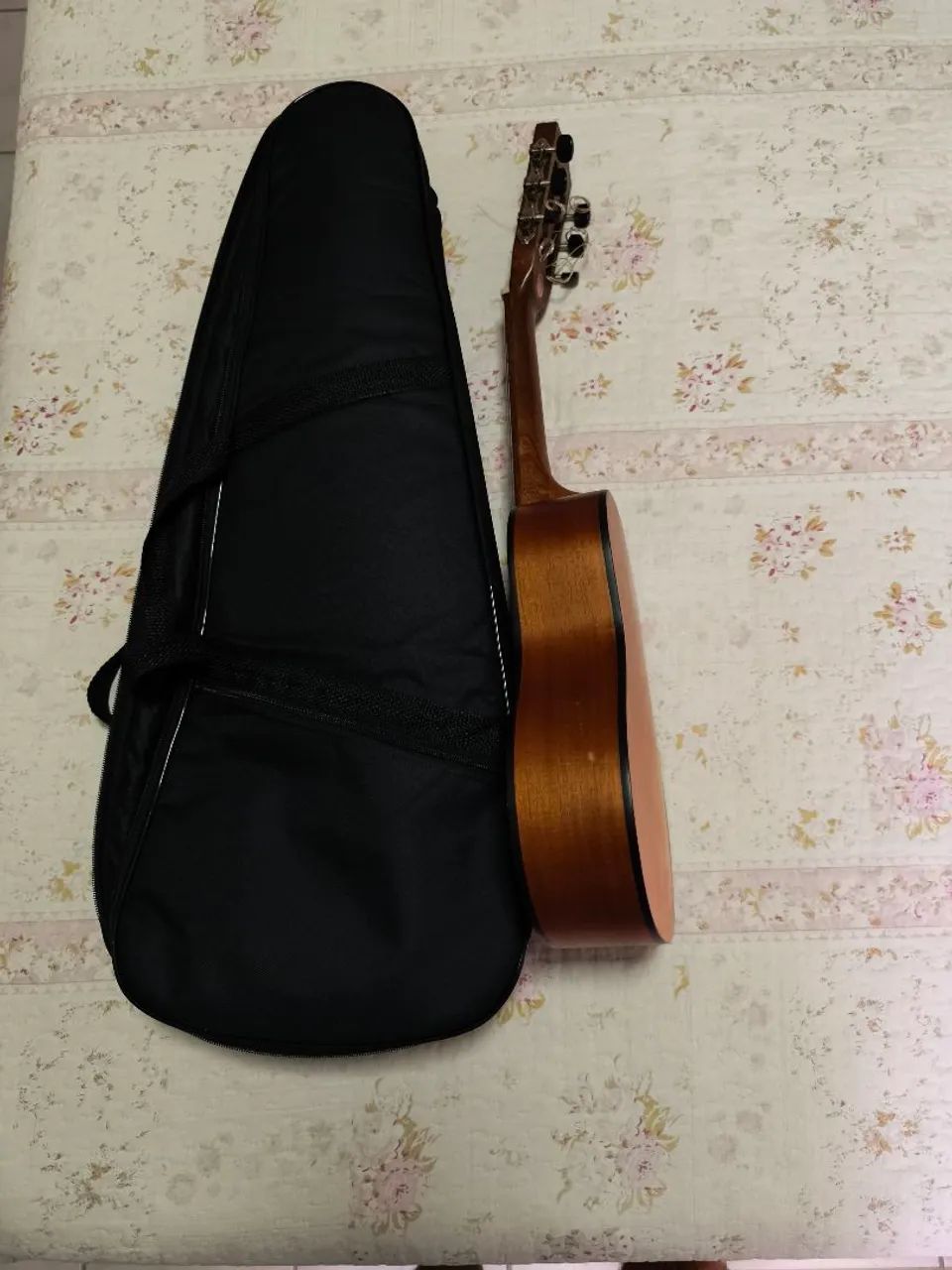 Guitalele Violão pequeno. - Foto 3