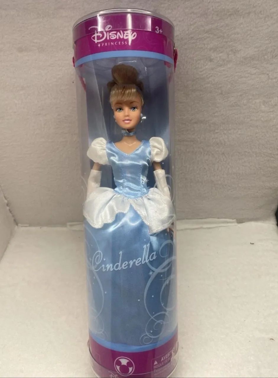 BONECA BARBIE CINDERELA PRINCESA DISNEY STORE ANTIGA NOVA LACRADA