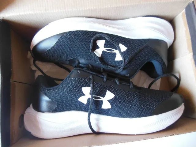 Tênis Under Armour n. 38