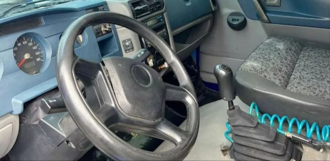 VW 24.250 Constellation Truck Caçamba (Ano 2012) - Foto 9