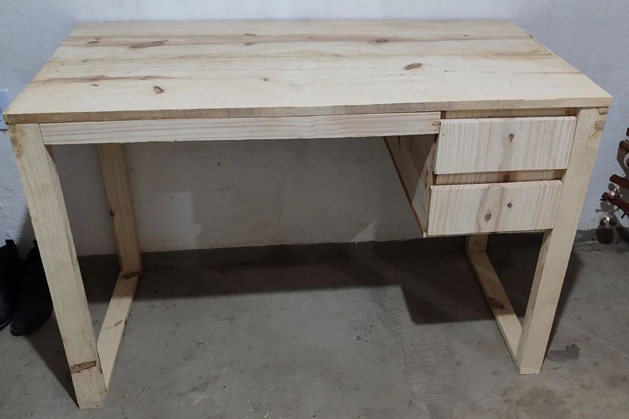 Mesa de Escritório em Madeira - Nova