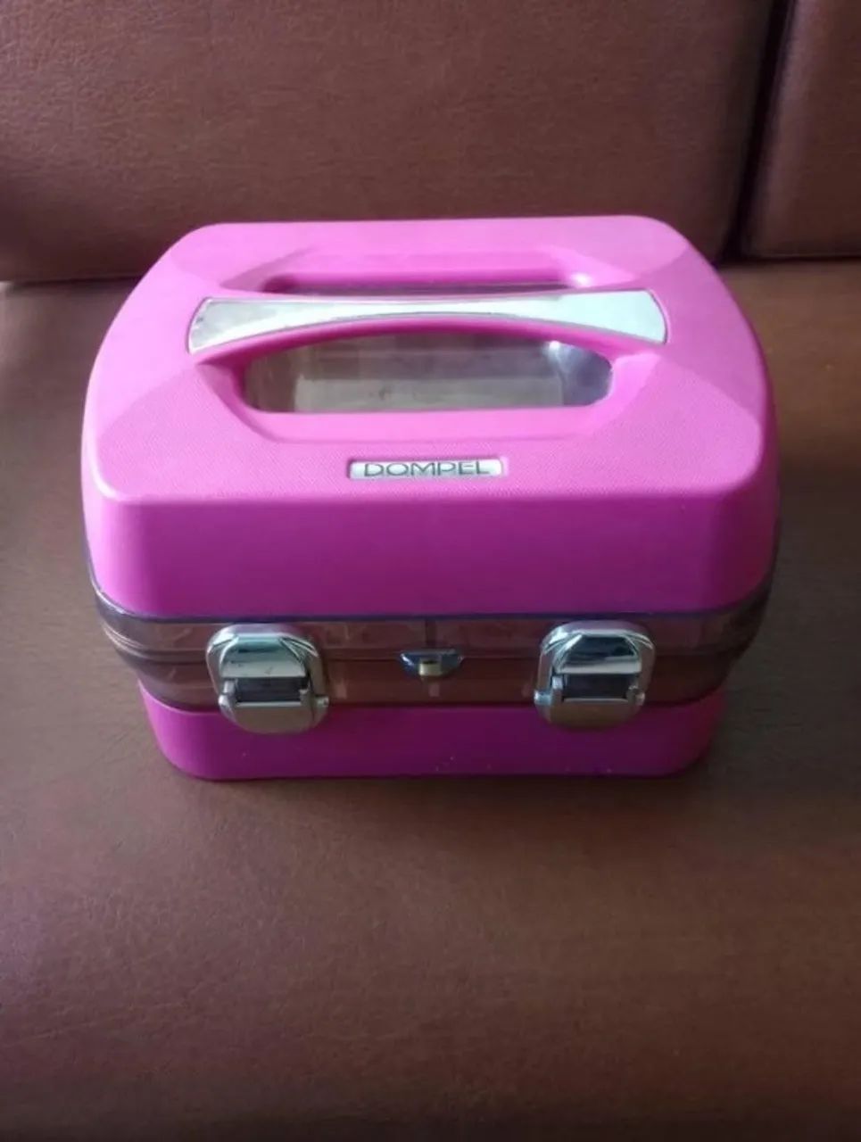 Maleta para 34 esmaltes + base para acetona e algodão 