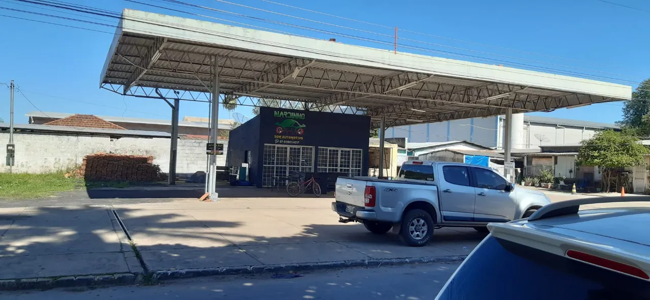ESPAÇO DE 1500 M² NO CENTRÃO DE PORTO MURTINHO - MS
