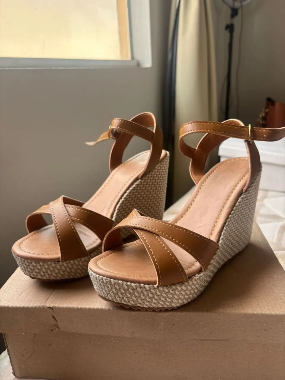 VENDO SANDALIA ANABELLA NOVA