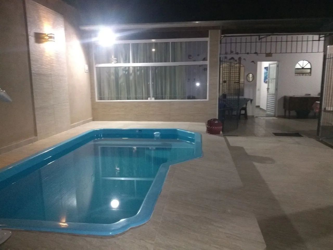 Casa com piscina, Caraguatatuba, balneário do golfinho 